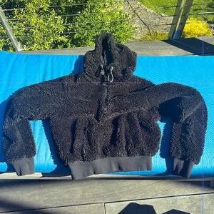 Lululemon black Sherpa scuba with hood, size 2